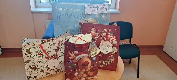 Szkoła Podstawowa im. Jana Brzechwy w Szklarach Górnych dołączyła do mikołajkowej akcji! 