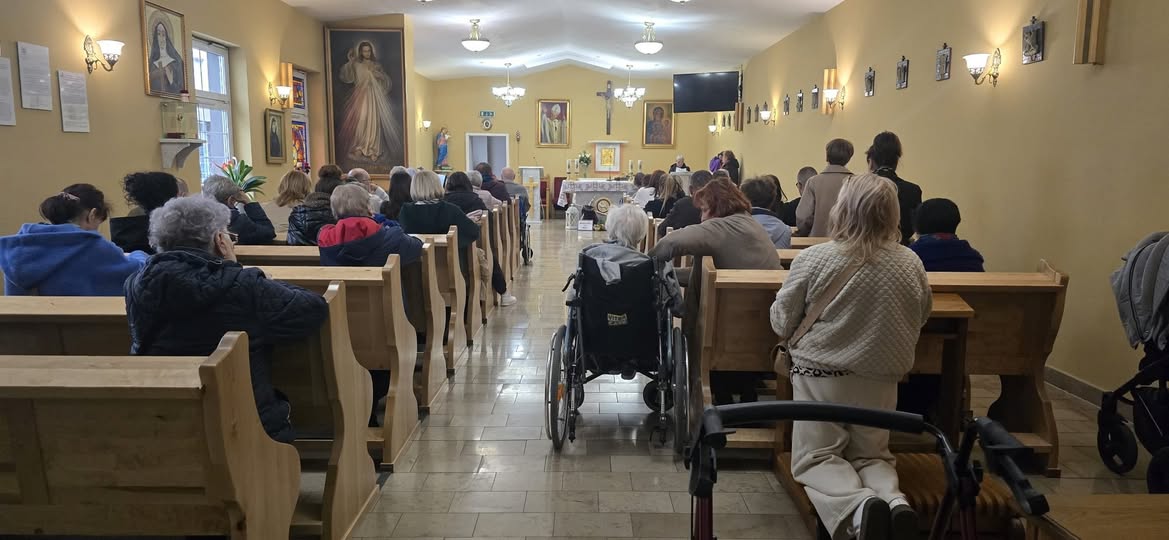 Liturgia Męki Pańskiej i Droga Krzyżowa w Wielki Piątek miały w tym roku wyjątkowy wymiar.